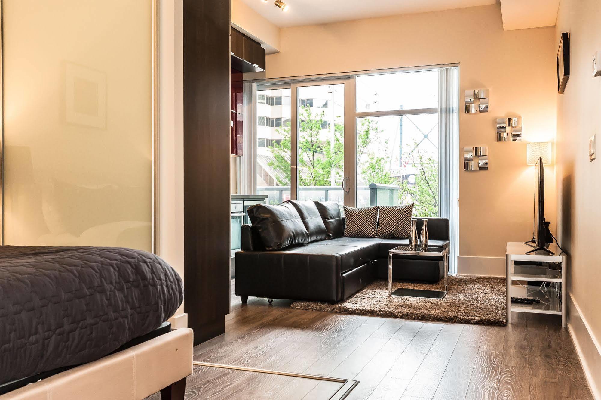 Life Suites Loft - Cn Tower Торонто Екстериор снимка